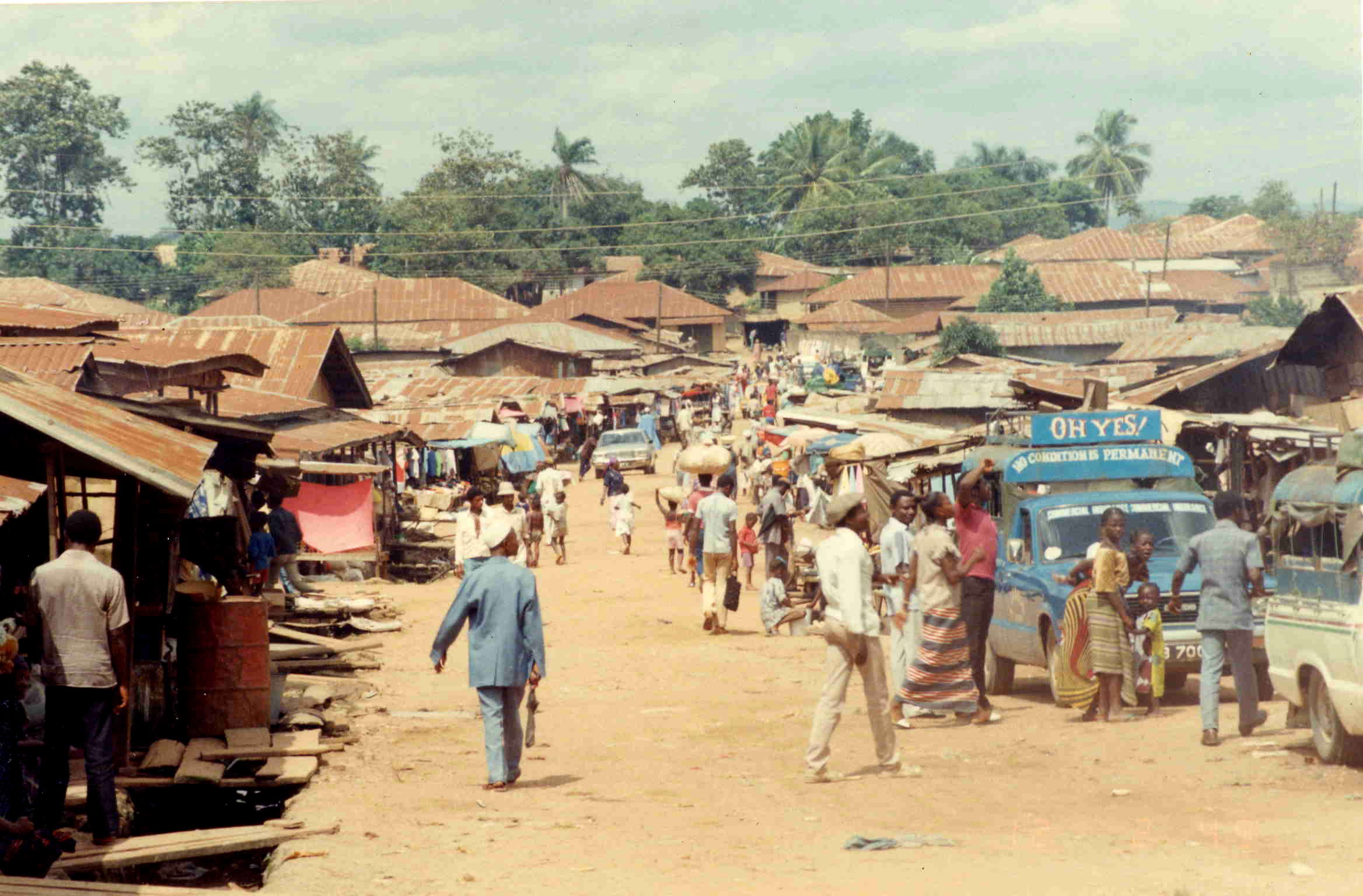 Koidu market in Kono District, Sierra Leone